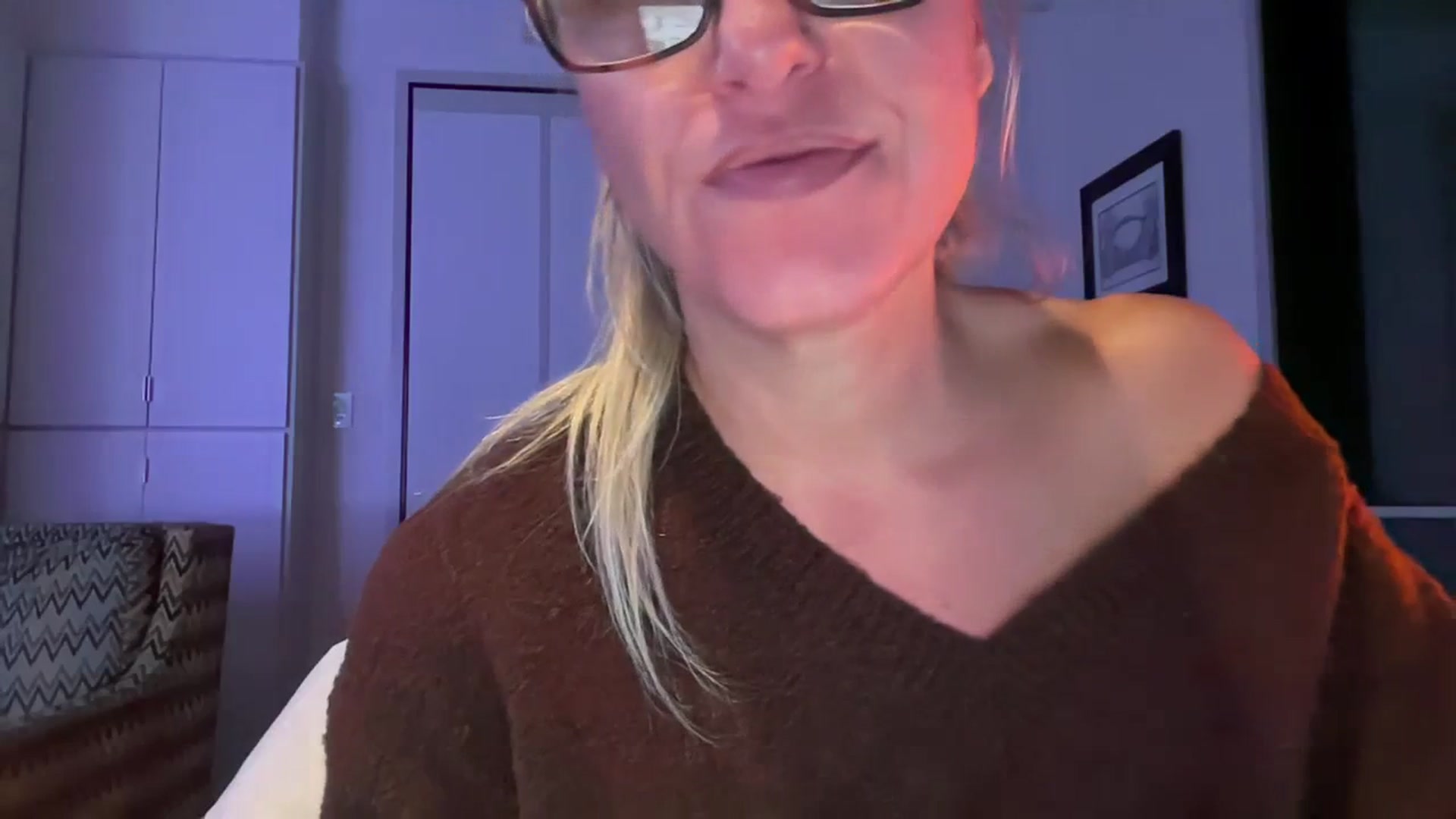 Gallery image thumbnail from jadeandpearls's myfreecams stream on, 01/07/2024, 04:06 image 14 of 20