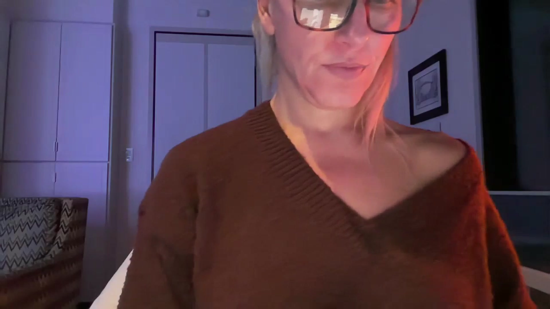 Gallery image thumbnail from jadeandpearls's myfreecams stream on, 01/07/2024, 04:06 image 13 of 20