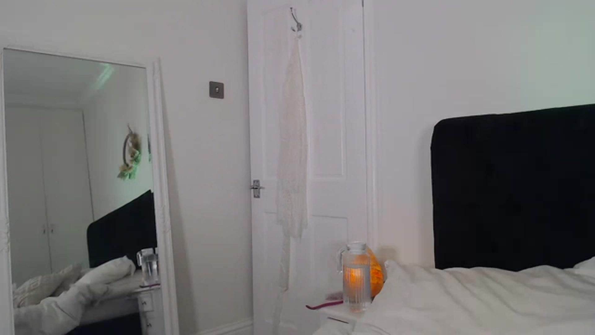 Gallery image thumbnail from jamiejones's myfreecams stream on, 01/16/2023, 02:35 image 6 of 20