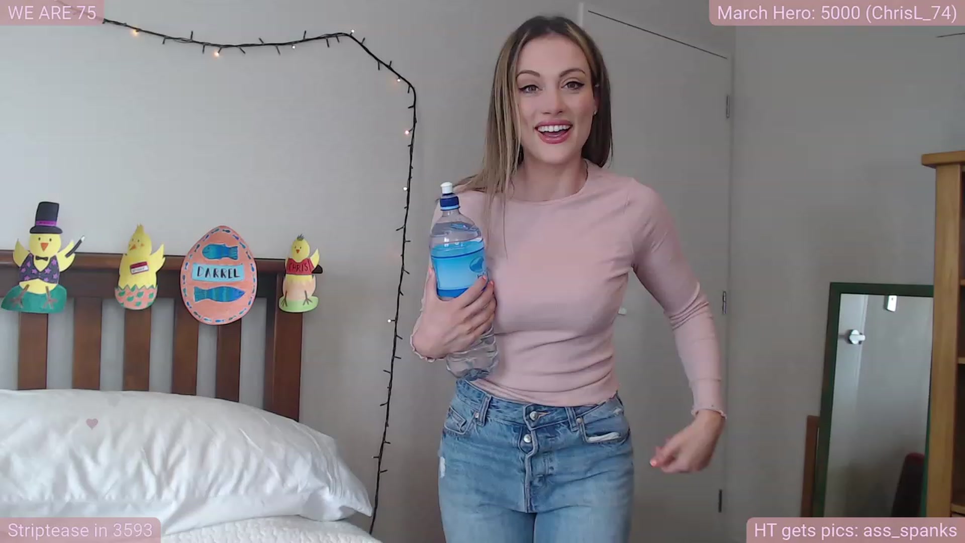 Gallery image thumbnail from jamiejones's myfreecams stream on, 03/17/2023, 24:09 image 9 of 20