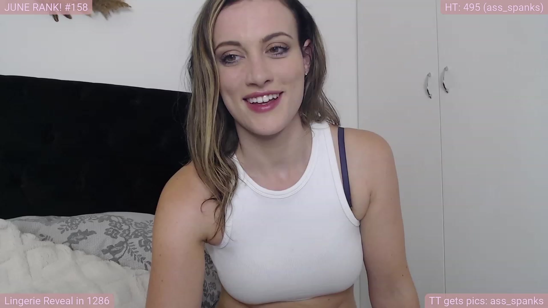Gallery image thumbnail from jamiejones's myfreecams stream on, 06/26/2023, 24:42 image 11 of 20