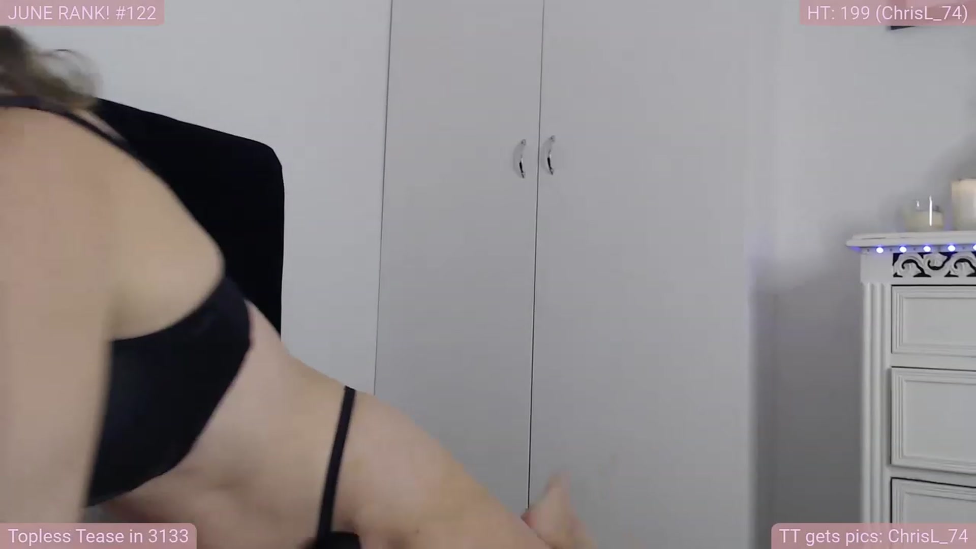 Gallery image thumbnail from jamiejones's myfreecams stream on, 06/28/2023, 23:06 image 18 of 20