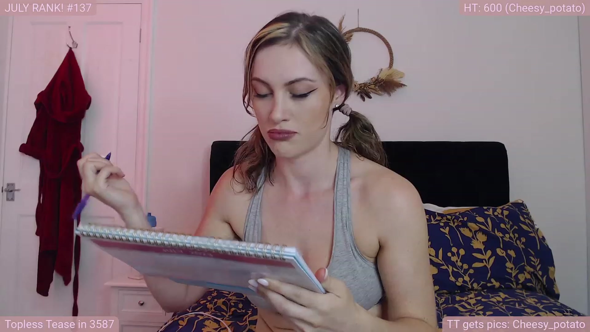 Gallery image thumbnail from jamiejones's myfreecams stream on, 07/09/2023, 23:30 image 14 of 20
