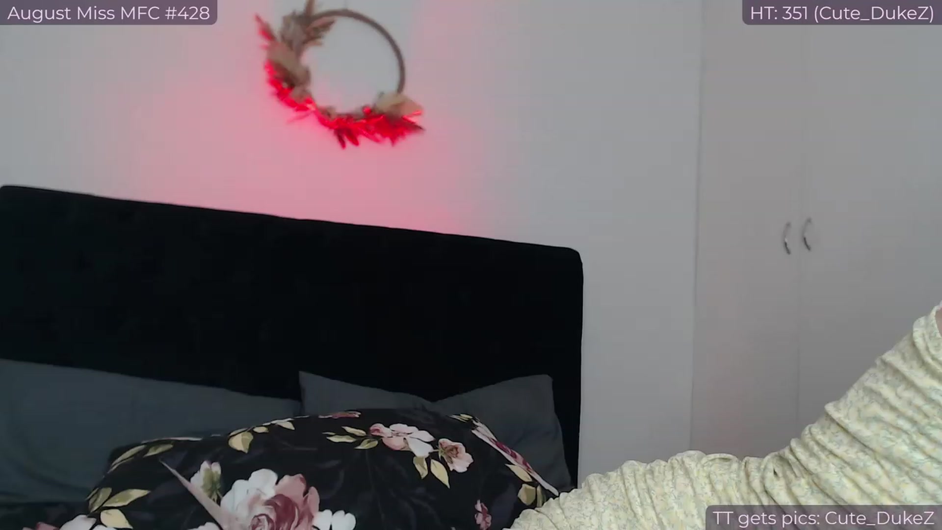 Gallery image thumbnail from jamiejones's myfreecams stream on, 08/14/2023, 21:31 image 8 of 20