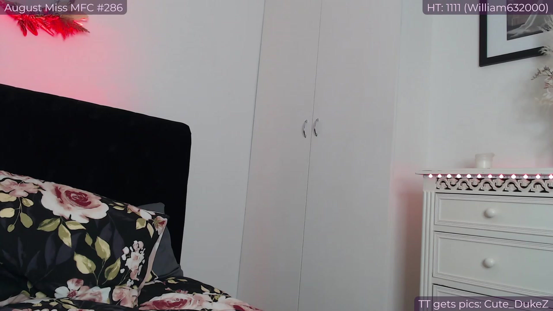 Gallery image thumbnail from jamiejones's myfreecams stream on, 08/14/2023, 23:17 image 6 of 20