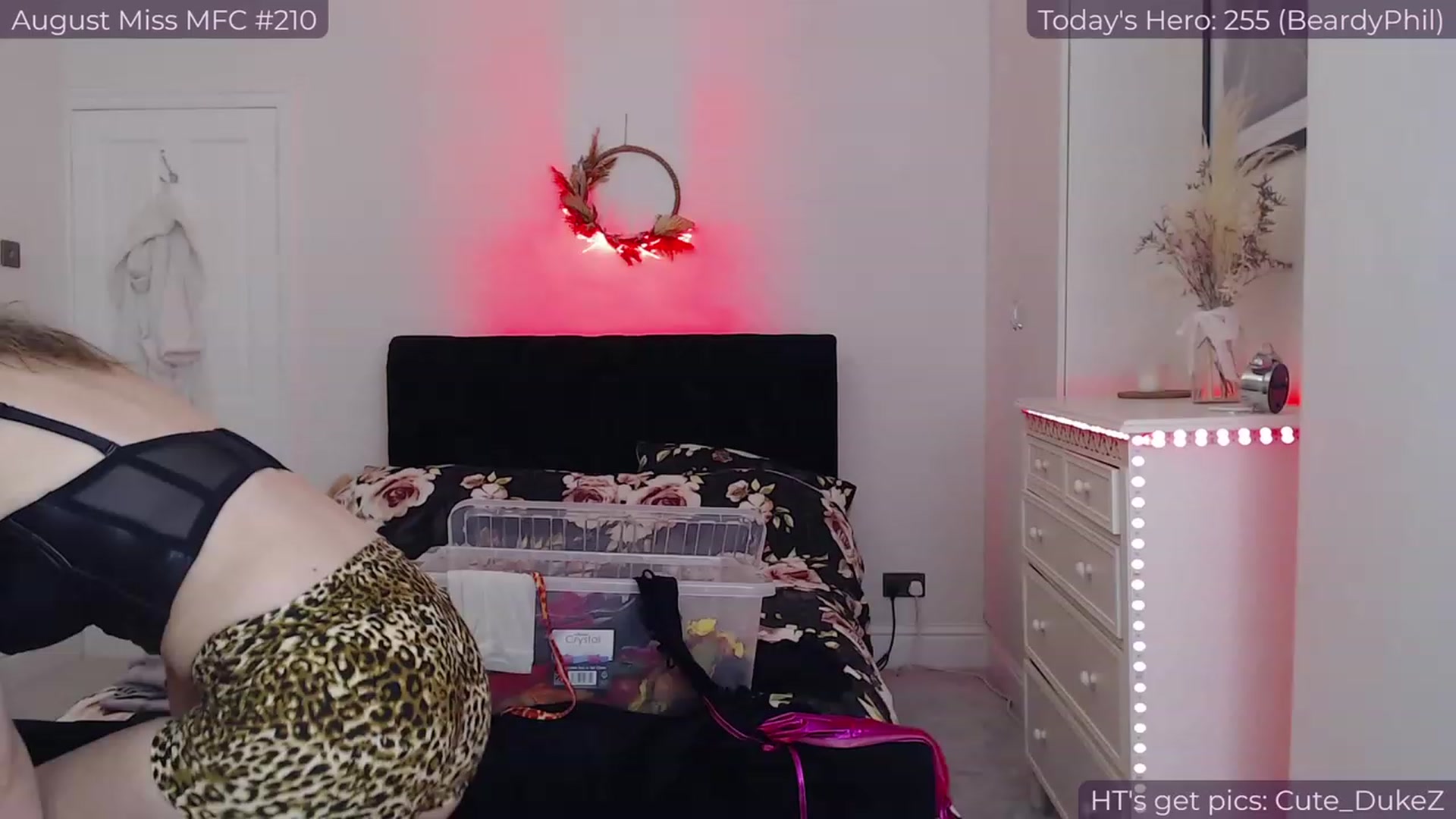 Gallery image thumbnail from jamiejones's myfreecams stream on, 08/23/2023, 23:17 image 11 of 20
