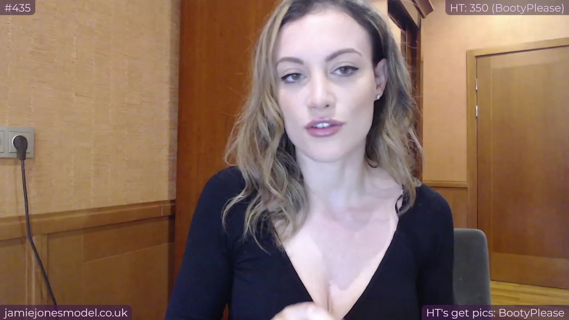 Gallery image thumbnail from jamiejones's myfreecams stream on, 10/04/2023, 12:43 image 19 of 20