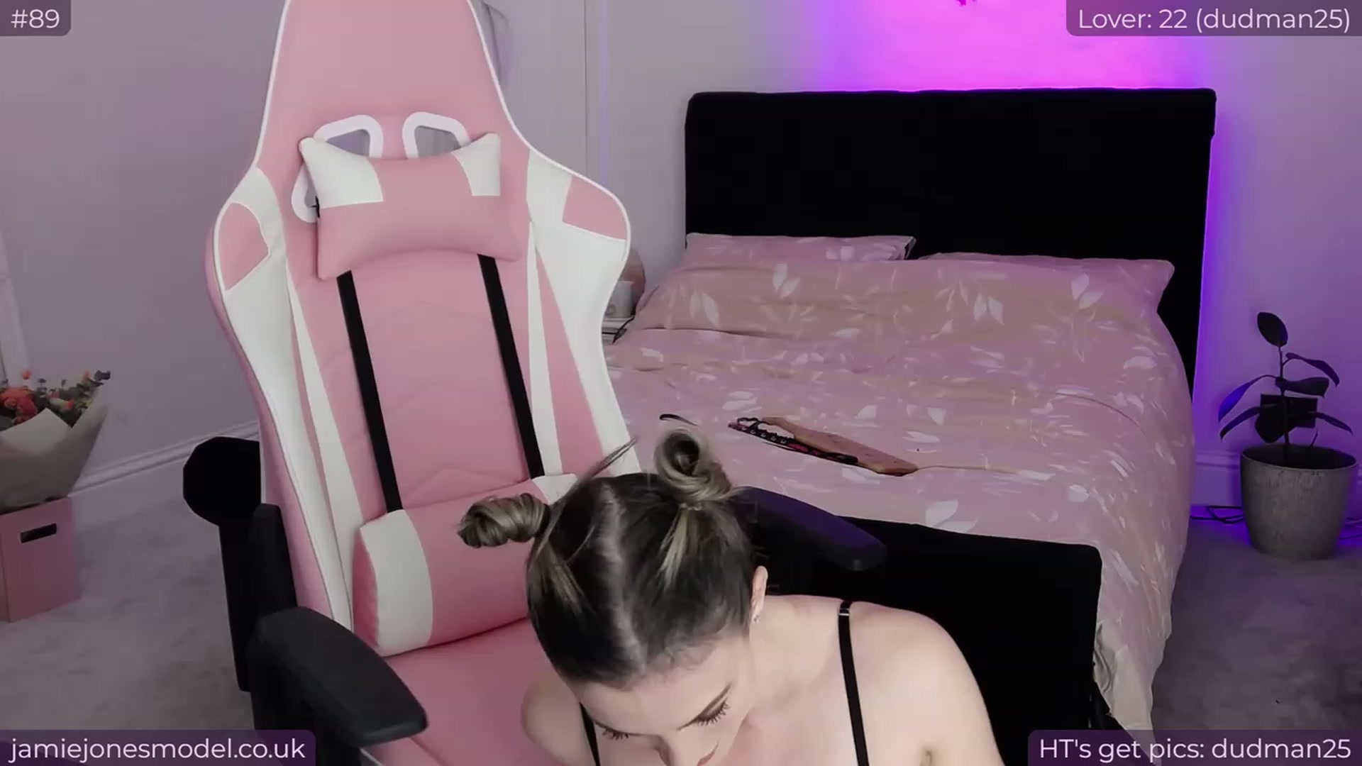 Gallery image thumbnail from jamiejones's myfreecams stream on, 10/24/2023, 23:00 image 1 of 20
