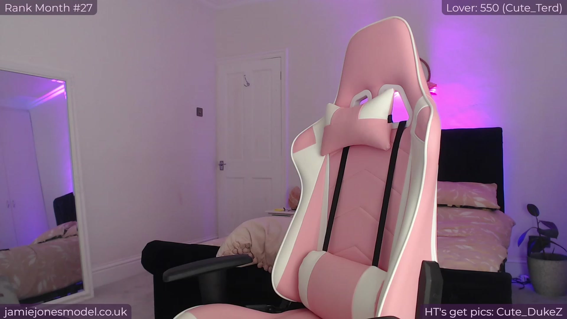 Gallery image thumbnail from jamiejones's myfreecams stream on, 11/03/2023, 02:46 image 17 of 20