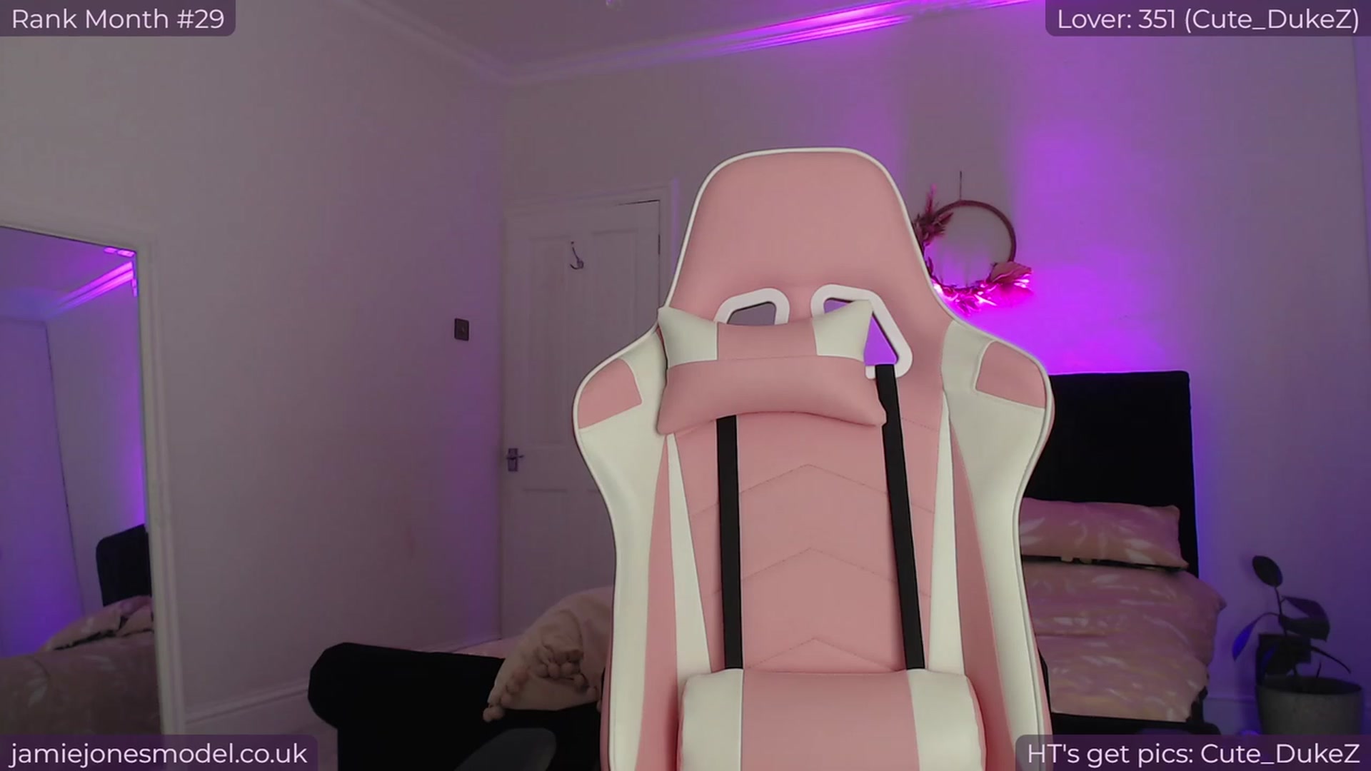 Gallery image thumbnail from jamiejones's myfreecams stream on, 11/03/2023, 03:13 image 9 of 20
