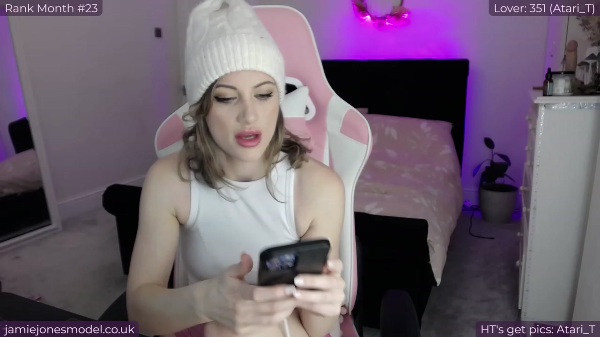 Gallery image thumbnail from jamiejones's myfreecams stream on, 11/04/2023, 14:25 image 13 of 20