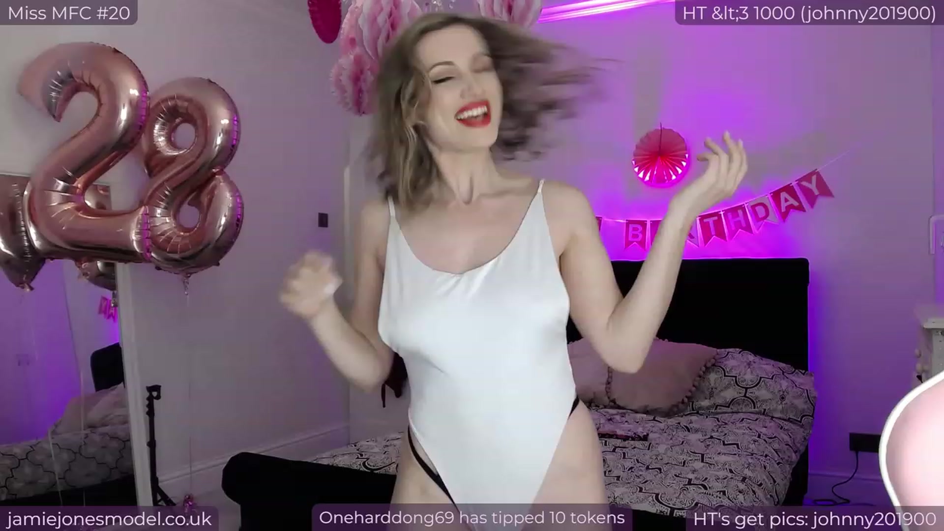 Gallery image thumbnail from jamiejones's myfreecams stream on, 11/07/2023, 22:04 image 13 of 20
