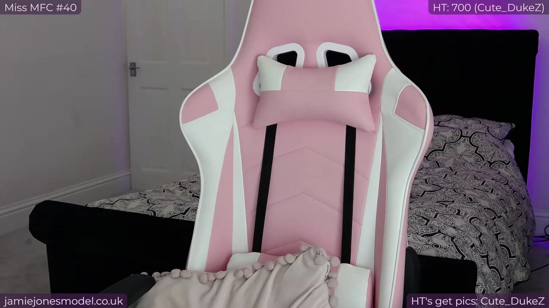 Gallery image thumbnail from jamiejones's myfreecams stream on, 11/16/2023, 02:00 image 20 of 20