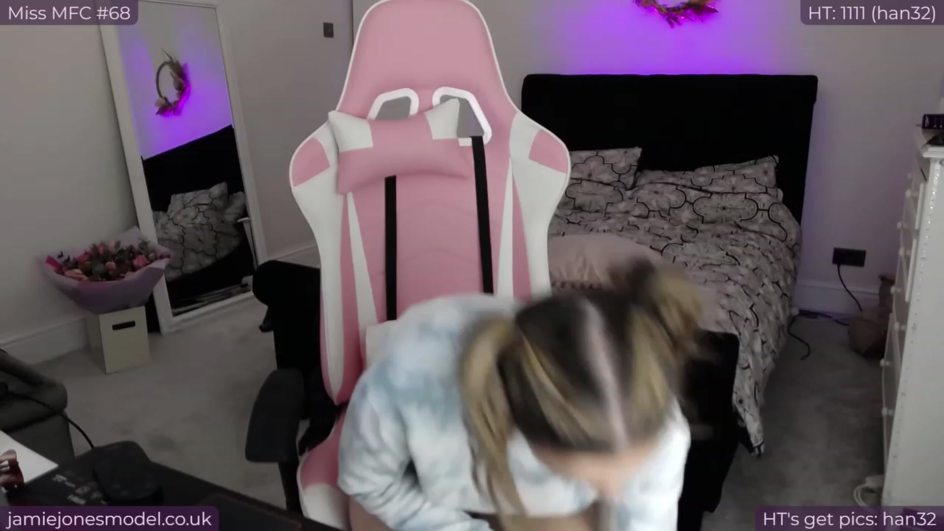 Gallery image thumbnail from jamiejones's myfreecams stream on, 11/26/2023, 17:43 image 4 of 20