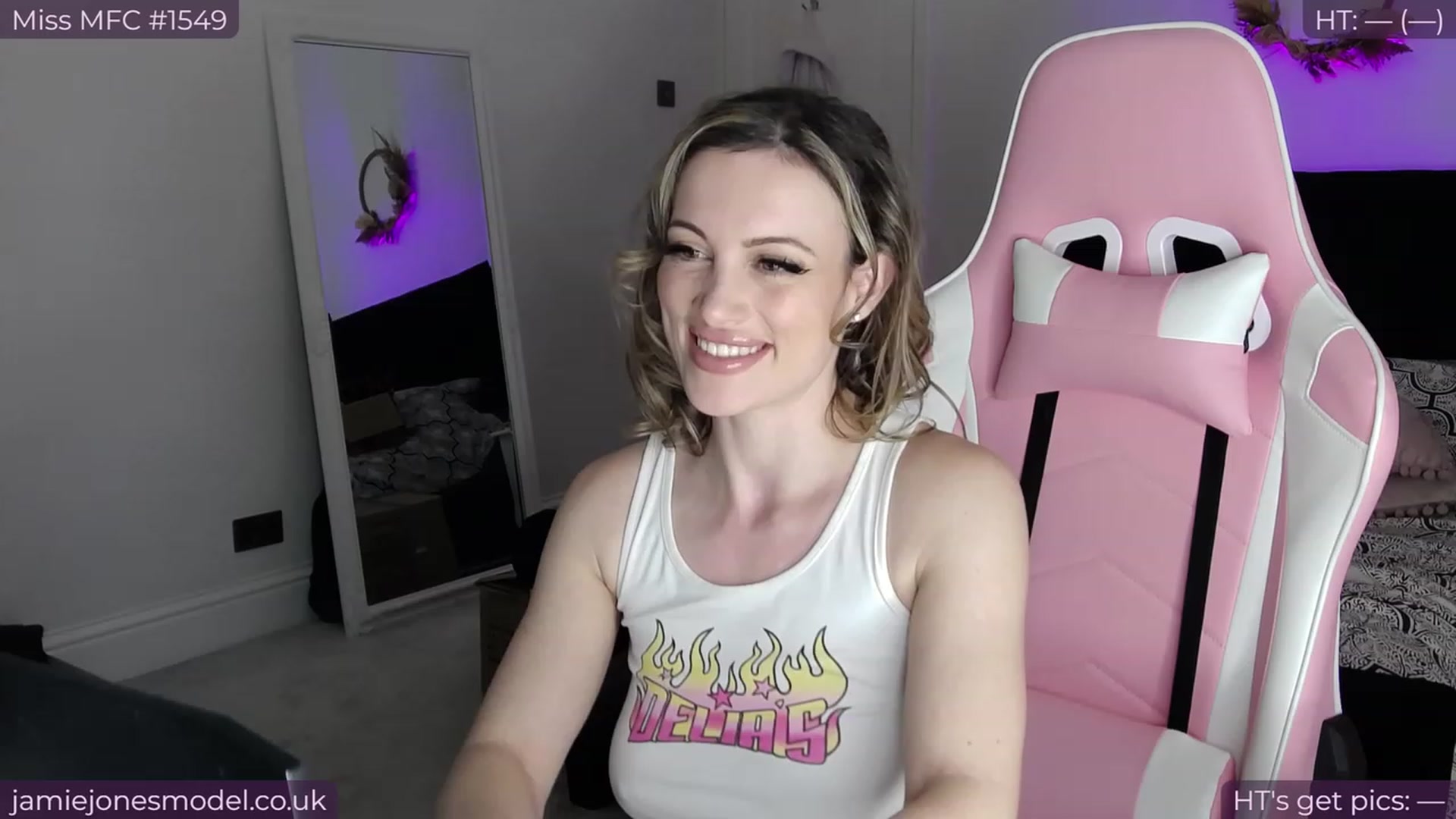 Gallery image thumbnail from jamiejones's myfreecams stream on, 12/01/2023, 22:25 image 11 of 20