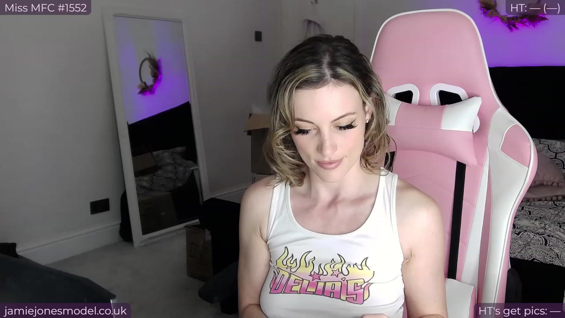Gallery image thumbnail from jamiejones's myfreecams stream on, 12/01/2023, 22:25 image 9 of 20