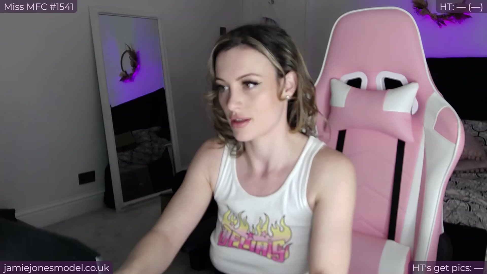 Gallery image thumbnail from jamiejones's myfreecams stream on, 12/01/2023, 22:25 image 4 of 20