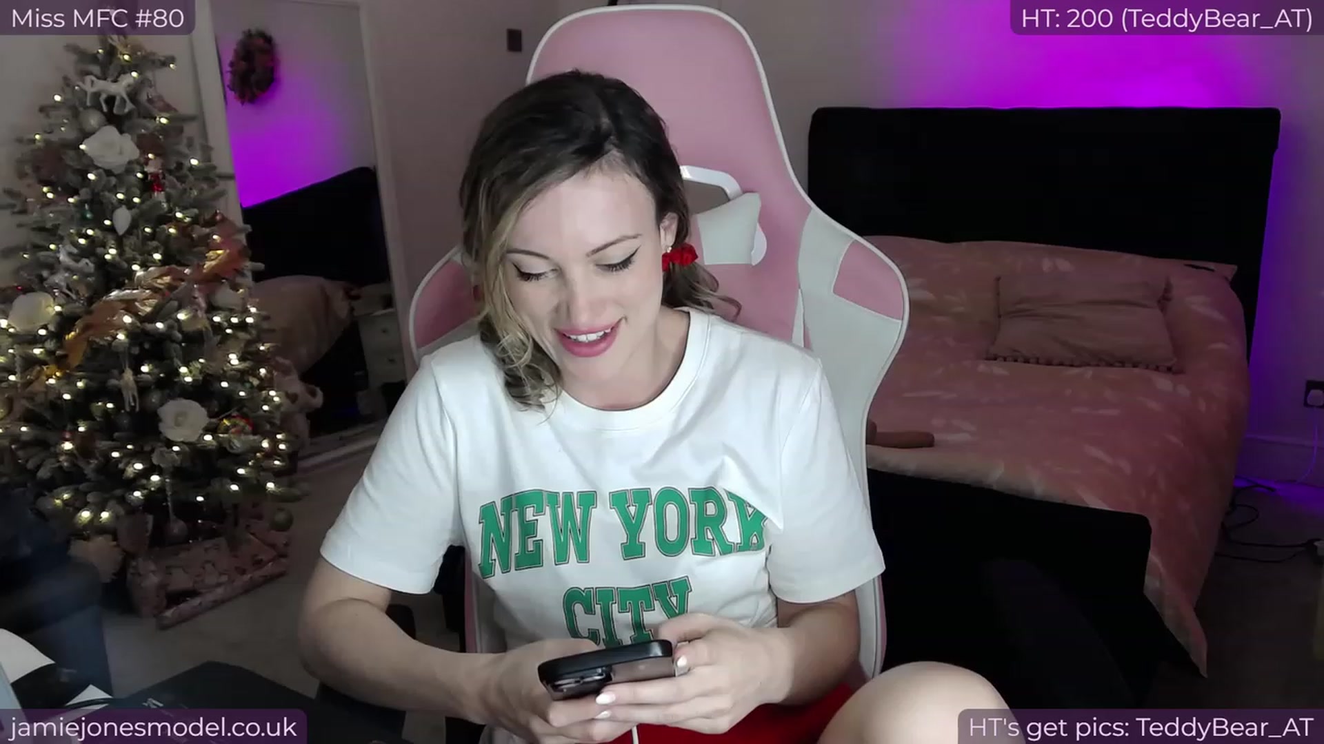 Gallery image thumbnail from jamiejones's myfreecams stream on, 12/14/2023, 23:39 image 6 of 20