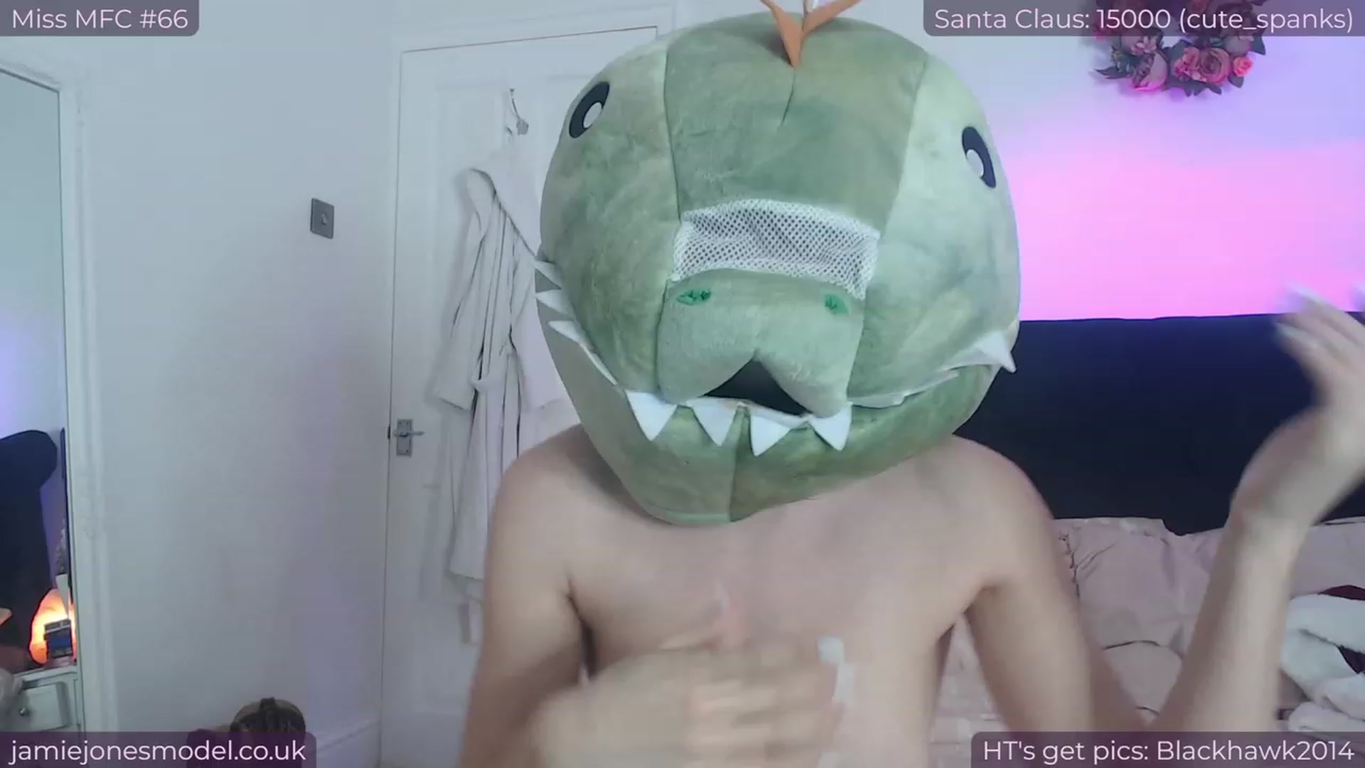 Gallery image thumbnail from jamiejones's myfreecams stream on, 12/24/2023, 16:53 image 18 of 20
