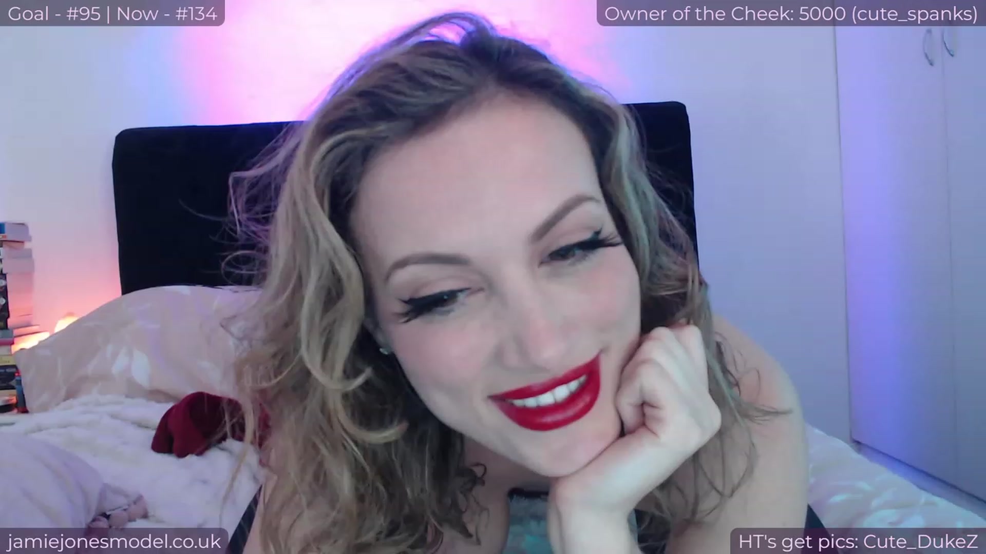Gallery image thumbnail from jamiejones's myfreecams stream on, 02/03/2024, 16:49 image 9 of 20