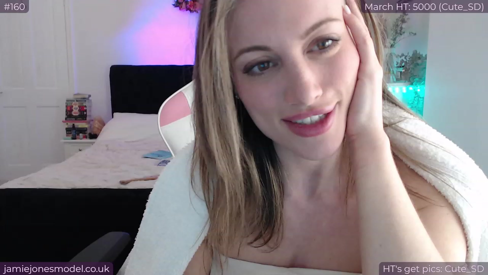 Gallery image thumbnail from jamiejones's myfreecams stream on, 03/05/2024, 02:06 image 10 of 20