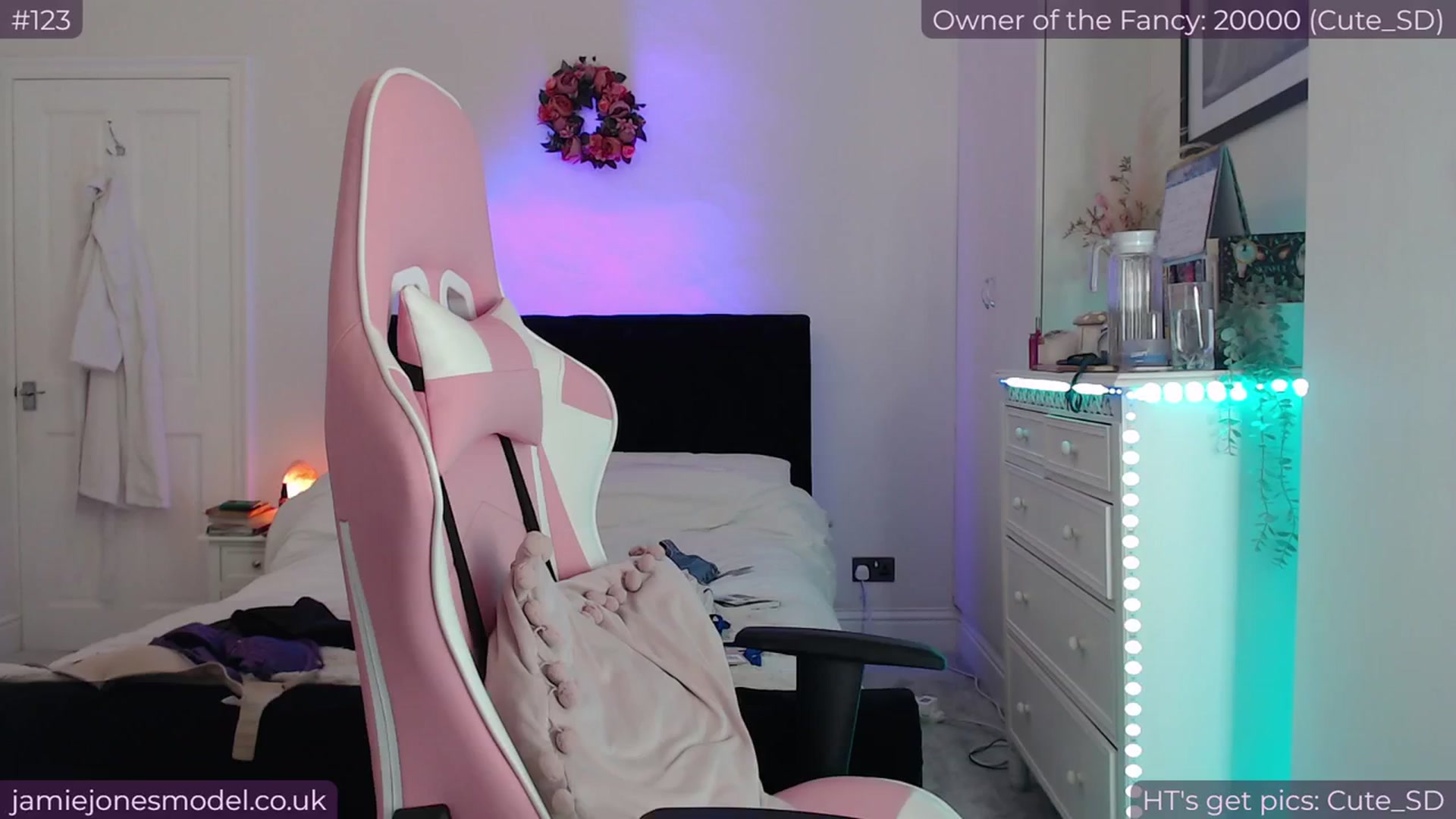Gallery image thumbnail from jamiejones's myfreecams stream on, 03/22/2024, 24:24 image 5 of 20