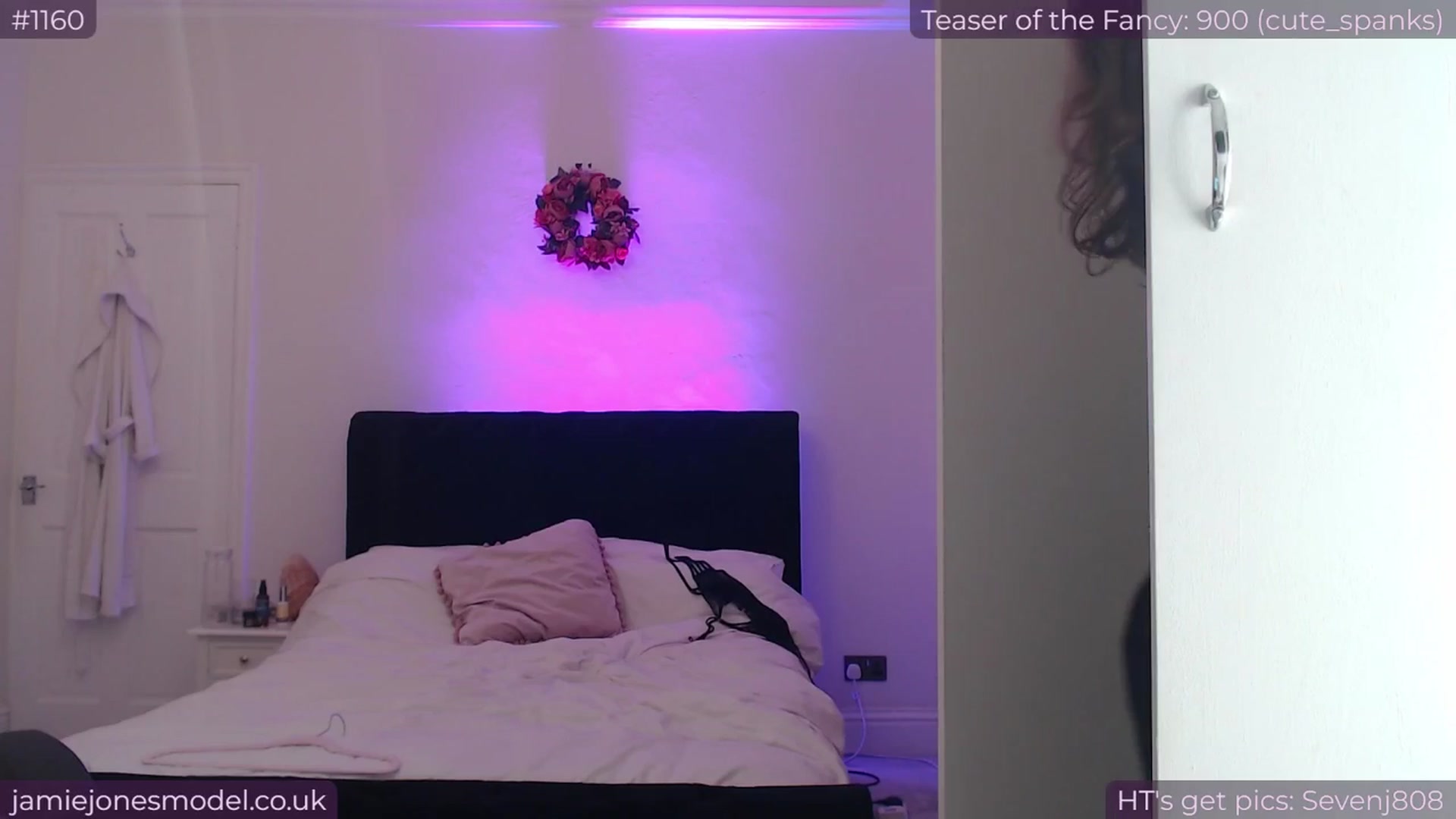 Gallery image thumbnail from jamiejones's myfreecams stream on, 05/08/2024, 22:38 image 13 of 20