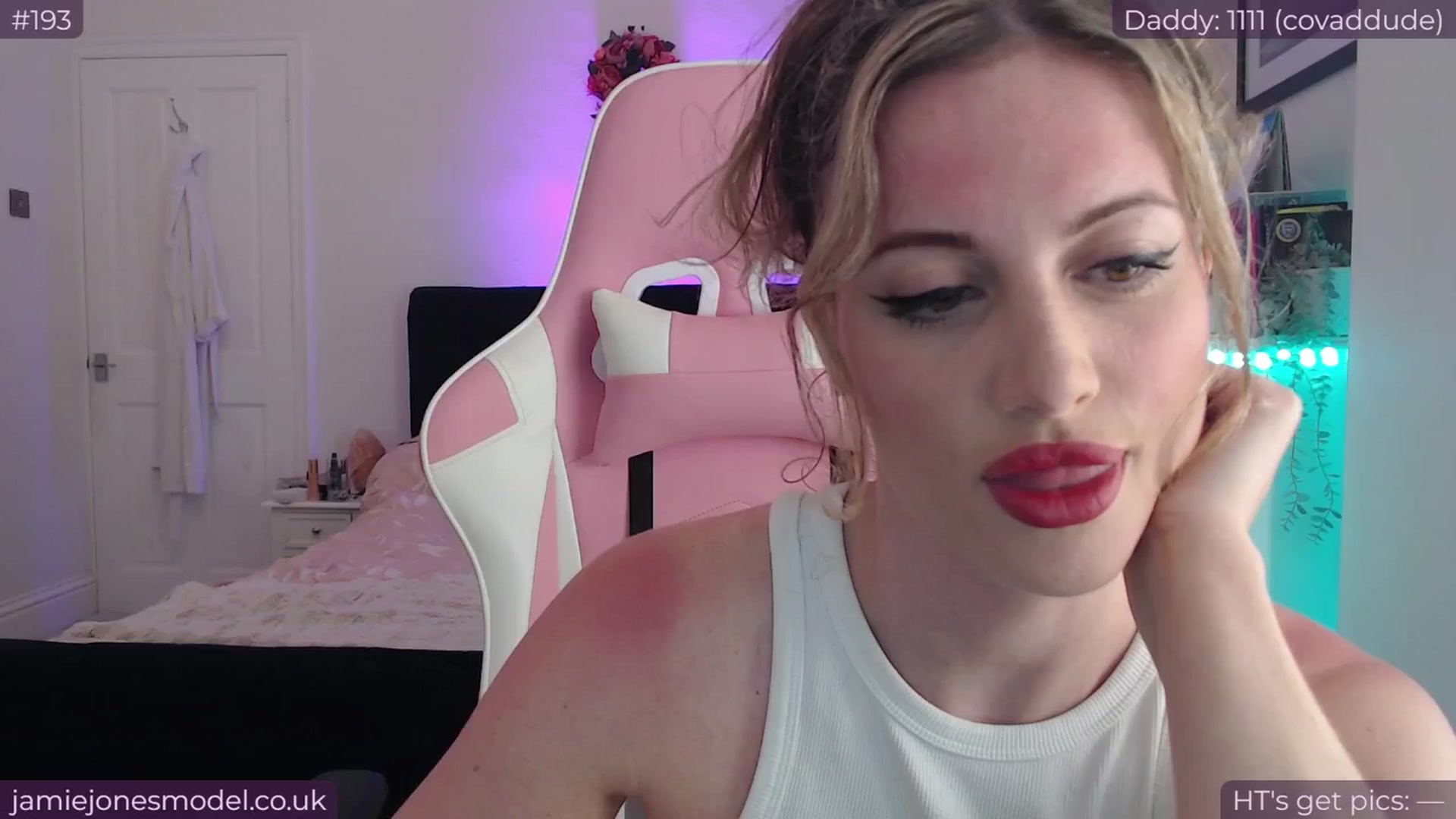 Gallery image thumbnail from jamiejones's myfreecams stream on, 06/02/2024, 23:48 image 1 of 20