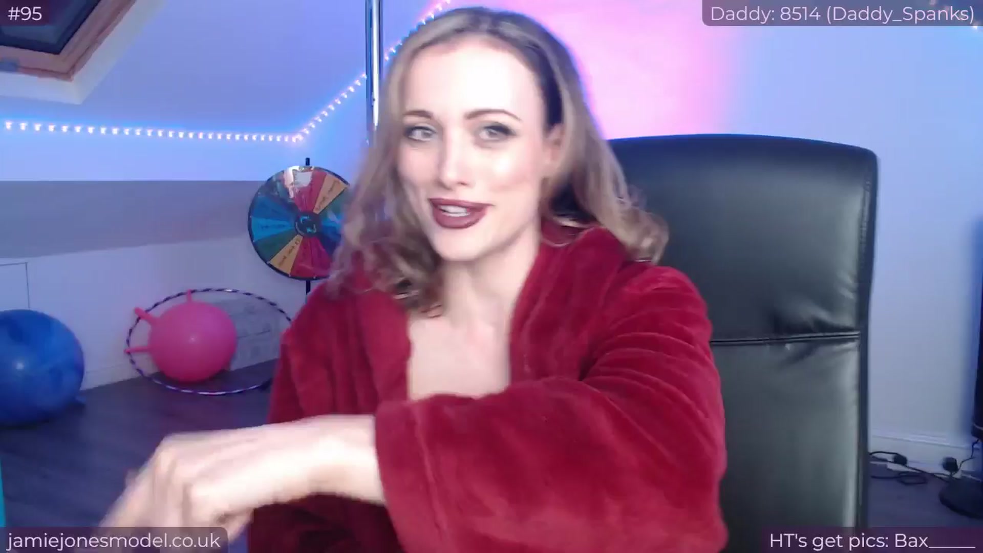 Gallery image thumbnail from jamiejones's myfreecams stream on, 06/15/2024, 21:48 image 14 of 20