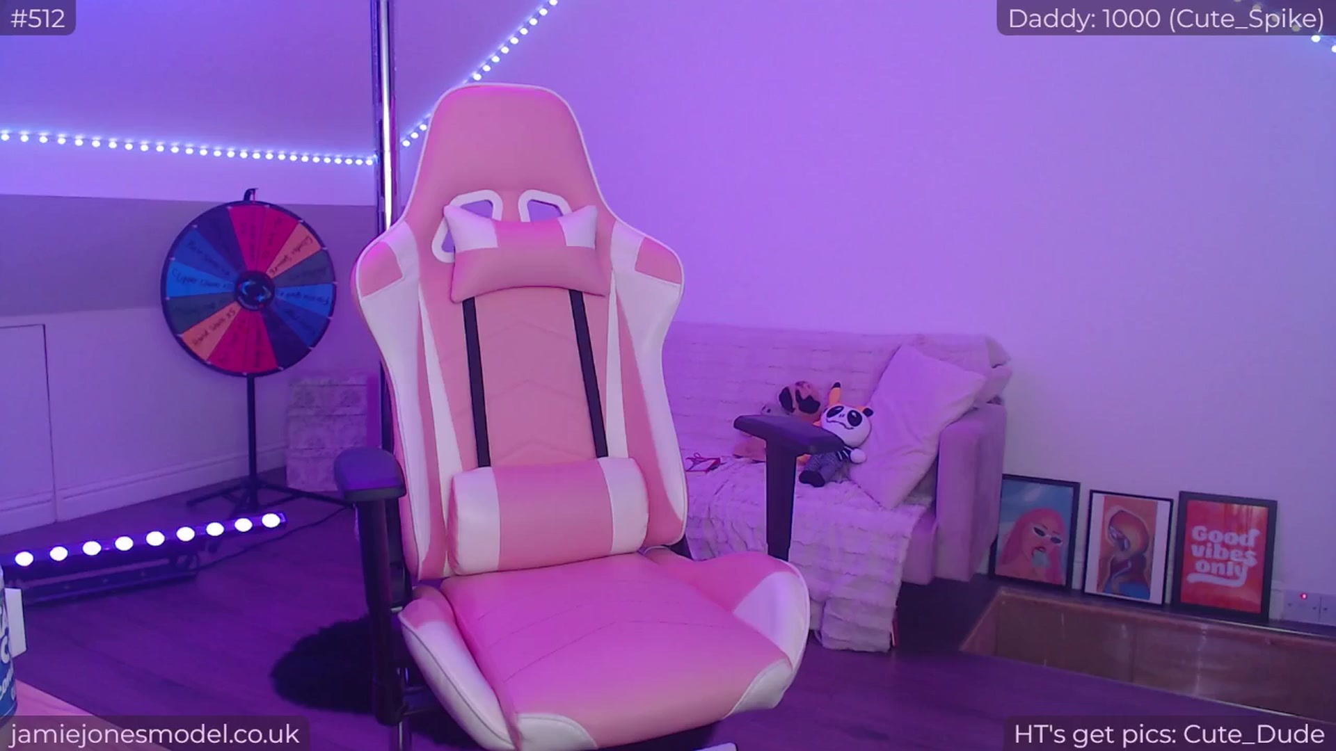 Gallery image thumbnail from jamiejones's myfreecams stream on, 07/03/2024, 23:04 image 19 of 20