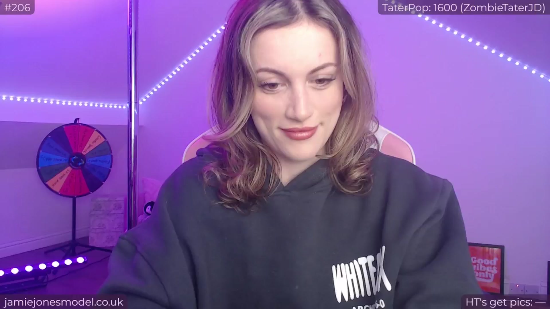 Gallery image thumbnail from jamiejones's myfreecams stream on, 07/05/2024, 24:03 image 2 of 20
