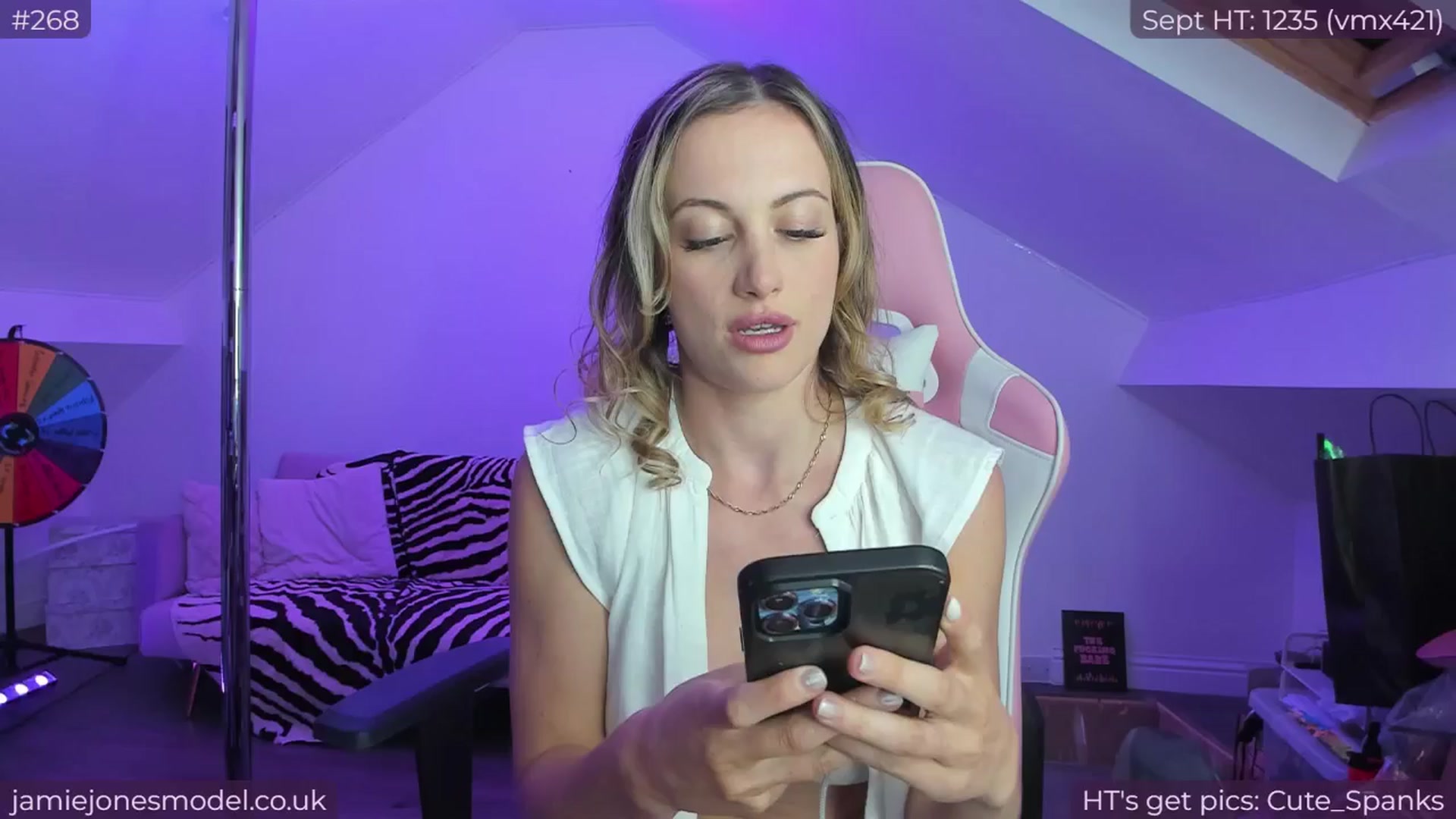 Gallery image thumbnail from jamiejones's myfreecams stream on, 09/12/2024, 22:23 image 18 of 20