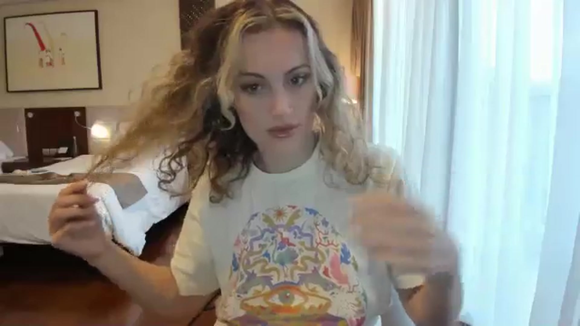 Gallery image thumbnail from jamiejones's myfreecams stream on, 09/29/2024, 22:55 image 8 of 20