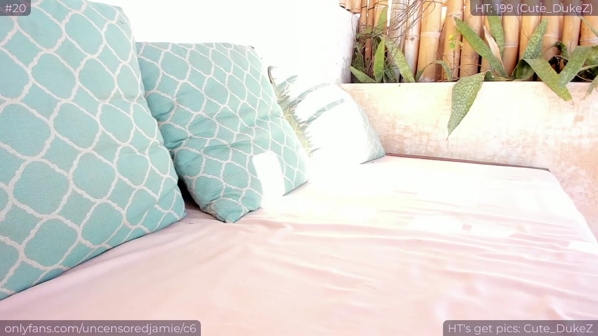 Gallery image thumbnail from jamiejones's myfreecams stream on, 03/01/2025, 17:17 image 7 of 20