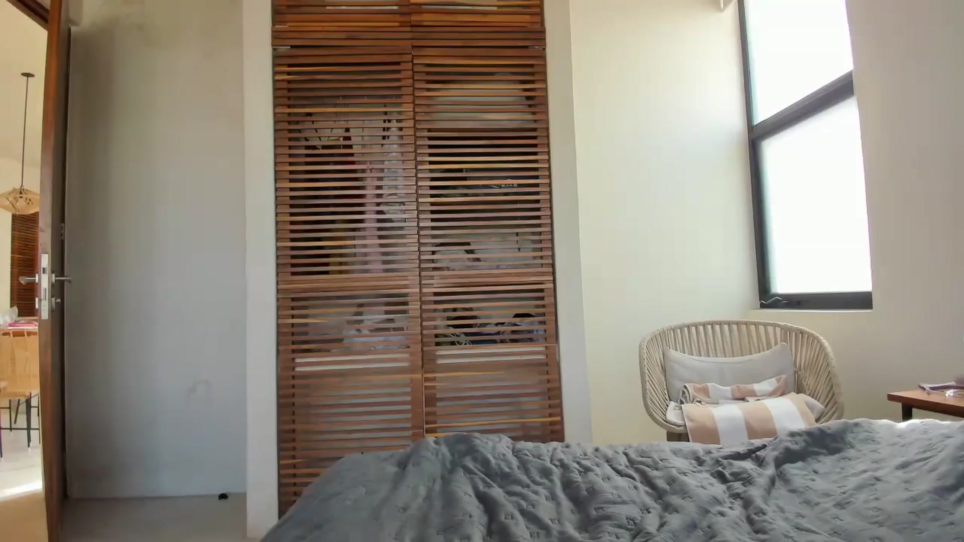 Gallery image thumbnail from jamiejones's myfreecams stream on, 04/06/2025, 14:44 image 13 of 20