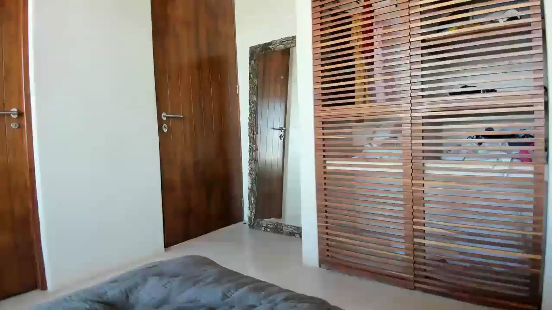 Gallery image thumbnail from jamiejones's myfreecams stream on, 04/12/2025, 16:57 image 8 of 20