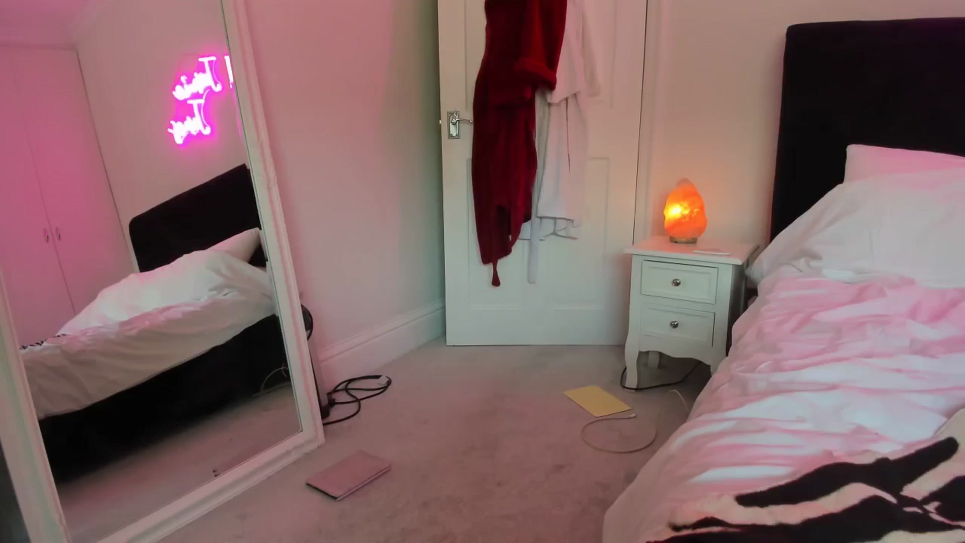 Gallery image thumbnail from jamiejones's myfreecams stream on, 06/14/2025, 11:47 image 1 of 20