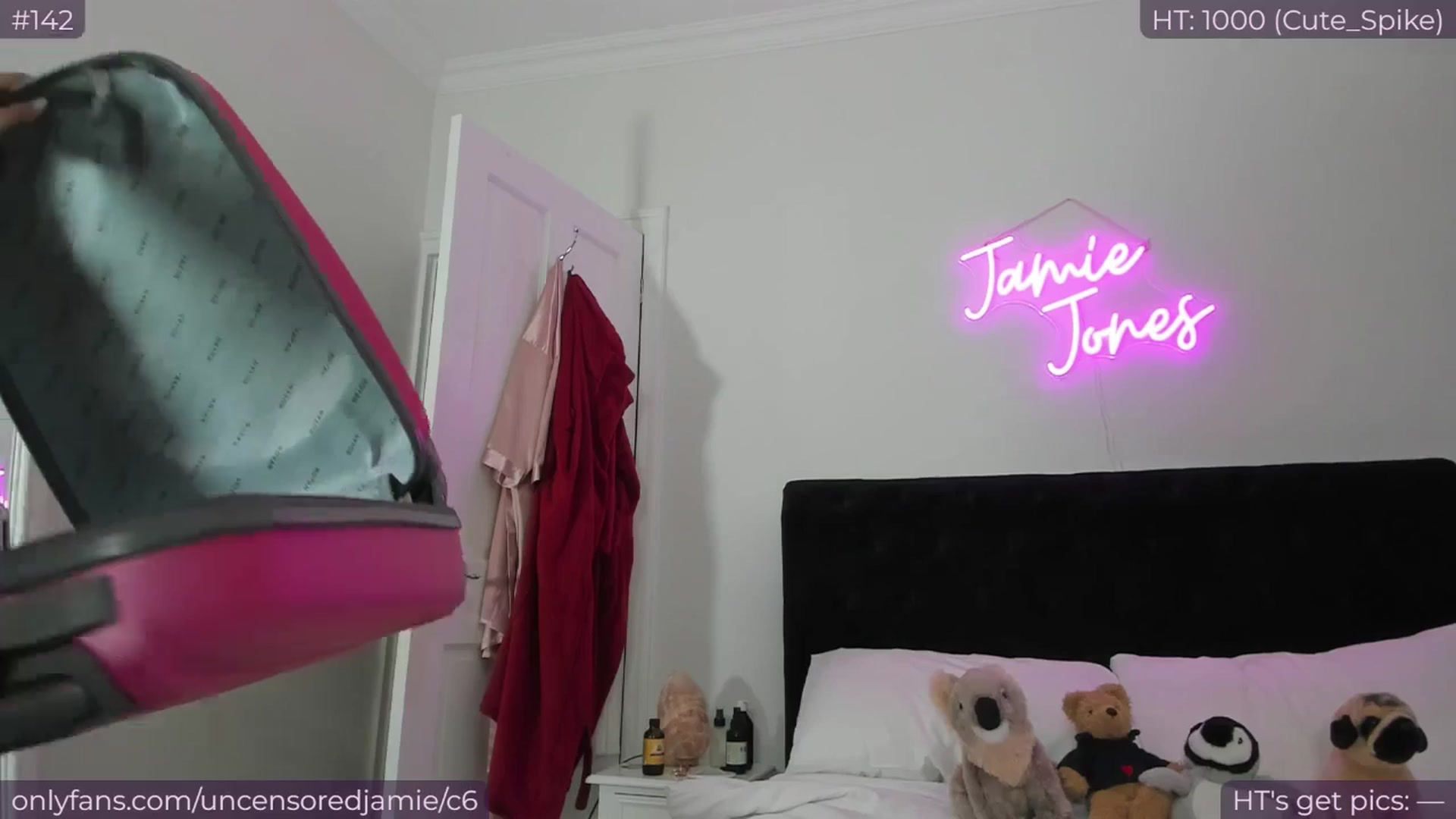Gallery image thumbnail from jamiejones's myfreecams stream on, 07/04/2025, 20:25 image 10 of 20