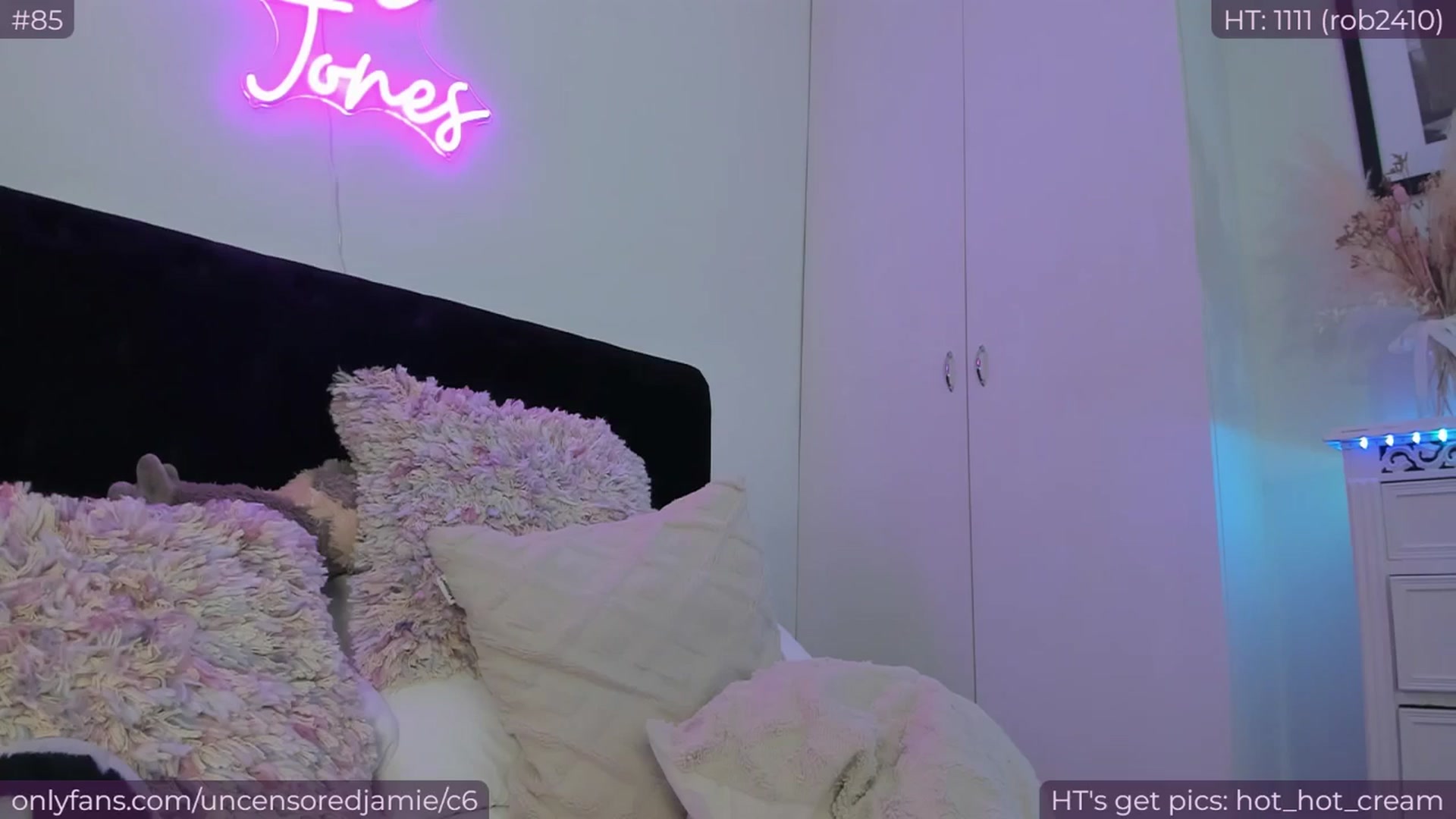 Gallery image thumbnail from jamiejones's myfreecams stream on, 08/09/2025, 24:39 image 5 of 20