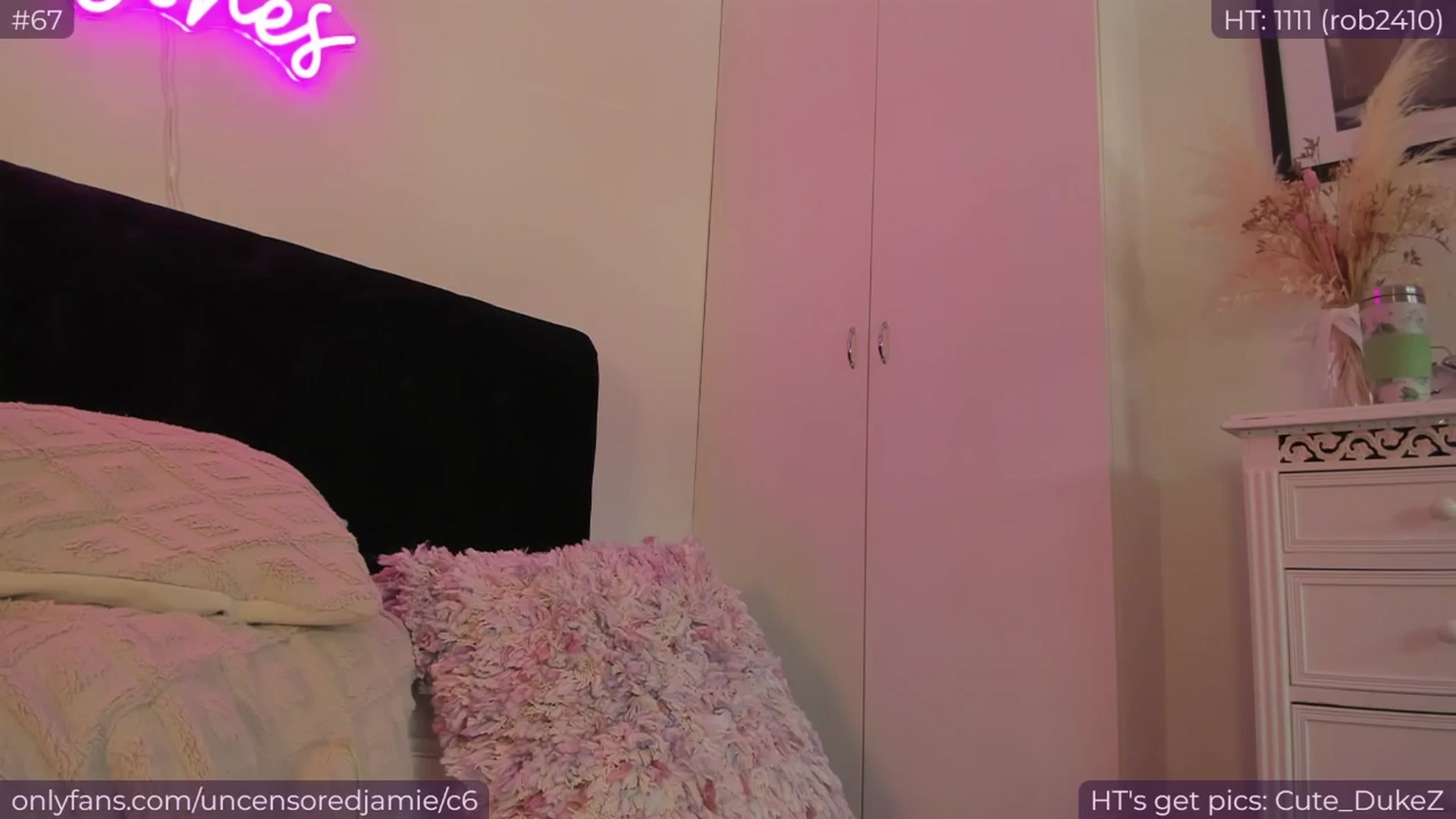 Gallery image thumbnail from jamiejones's myfreecams stream on, 08/09/2025, 14:04 image 9 of 20