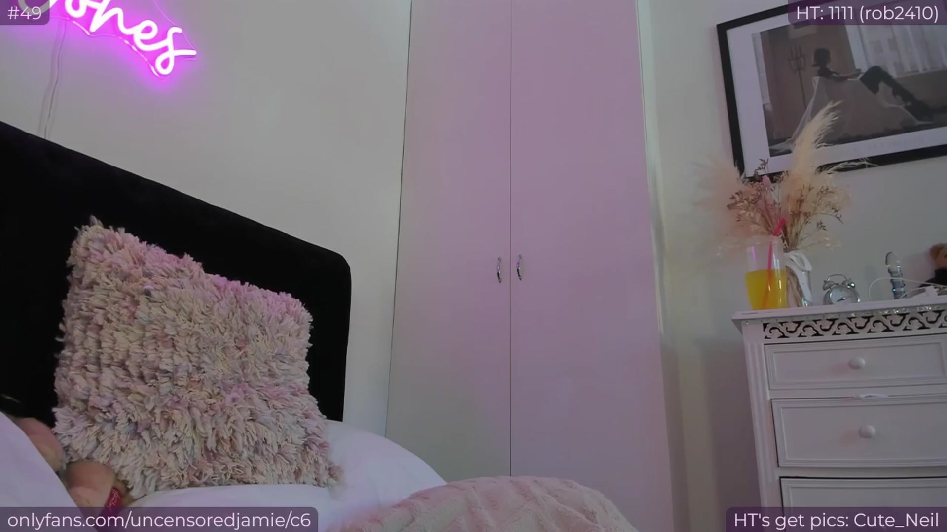 Gallery image thumbnail from jamiejones's myfreecams stream on, 08/17/2025, 14:39 image 19 of 20