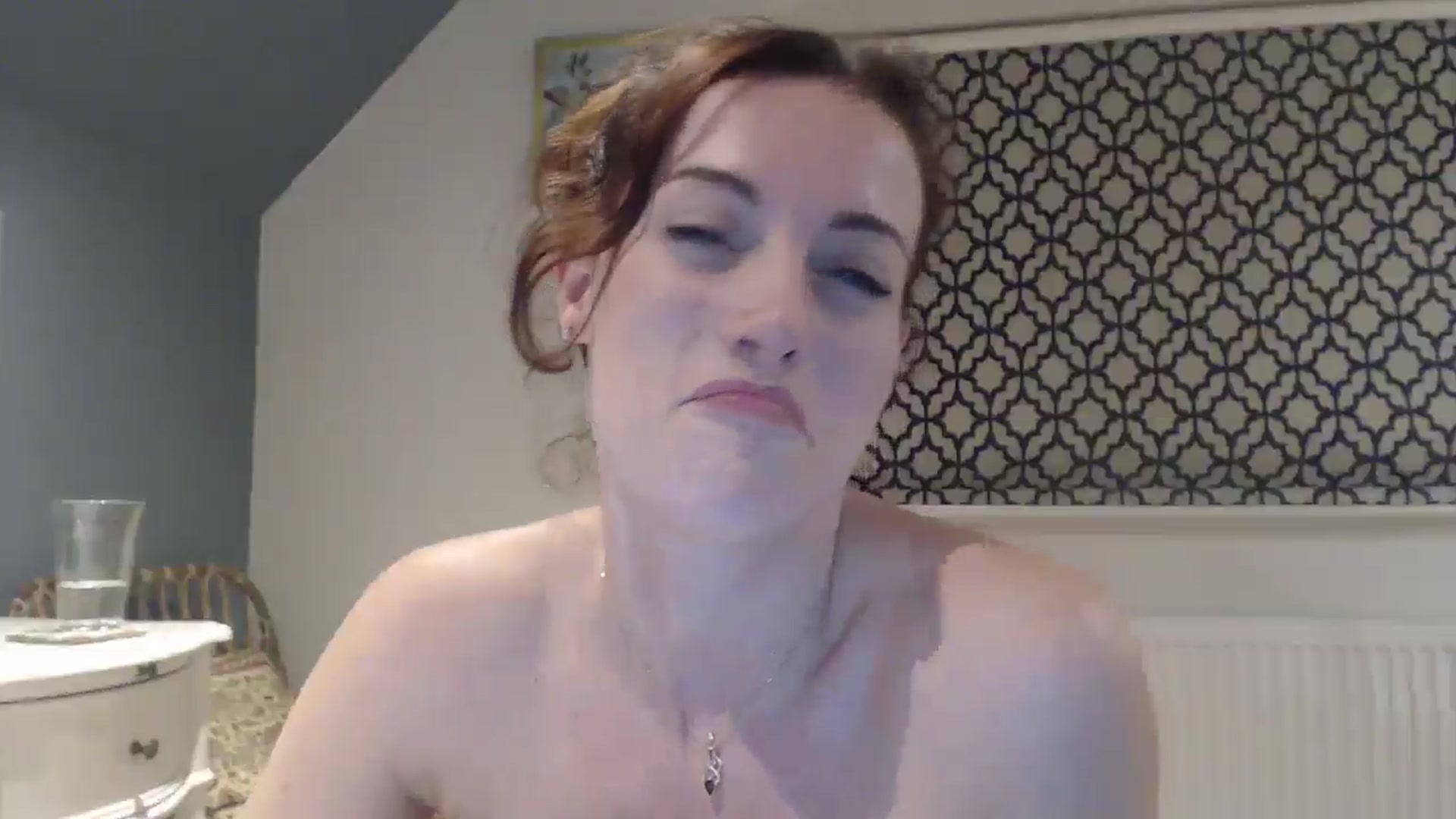 Gallery image thumbnail from jamiejones's myfreecams stream on, 10/29/2025, 24:06 image 18 of 20