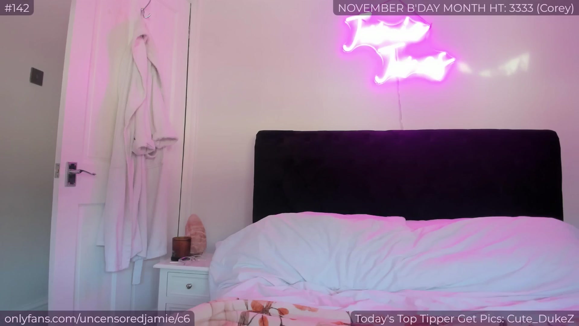 Gallery image thumbnail from jamiejones's myfreecams stream on, 11/28/2025, 12:24 image 7 of 20