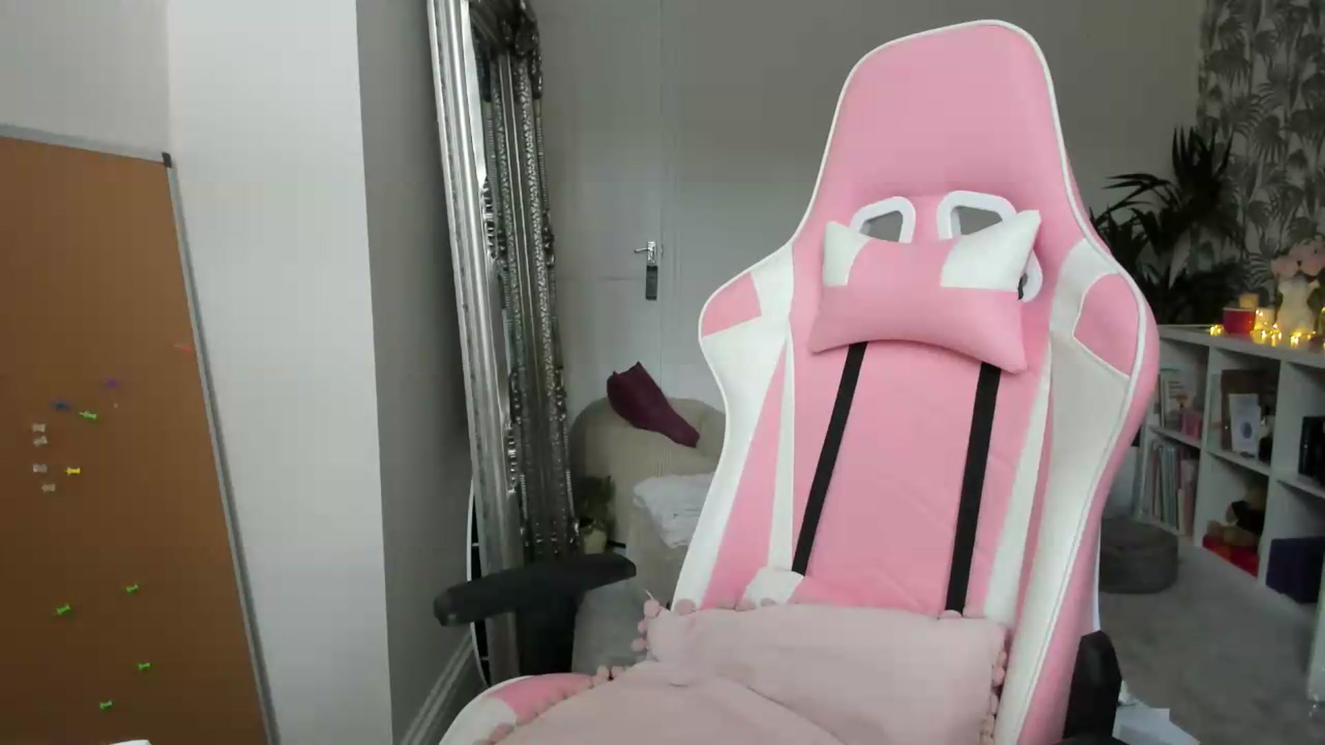 Gallery image thumbnail from jamiejones's myfreecams stream on, 06/20/2026, 15:12 image 3 of 20