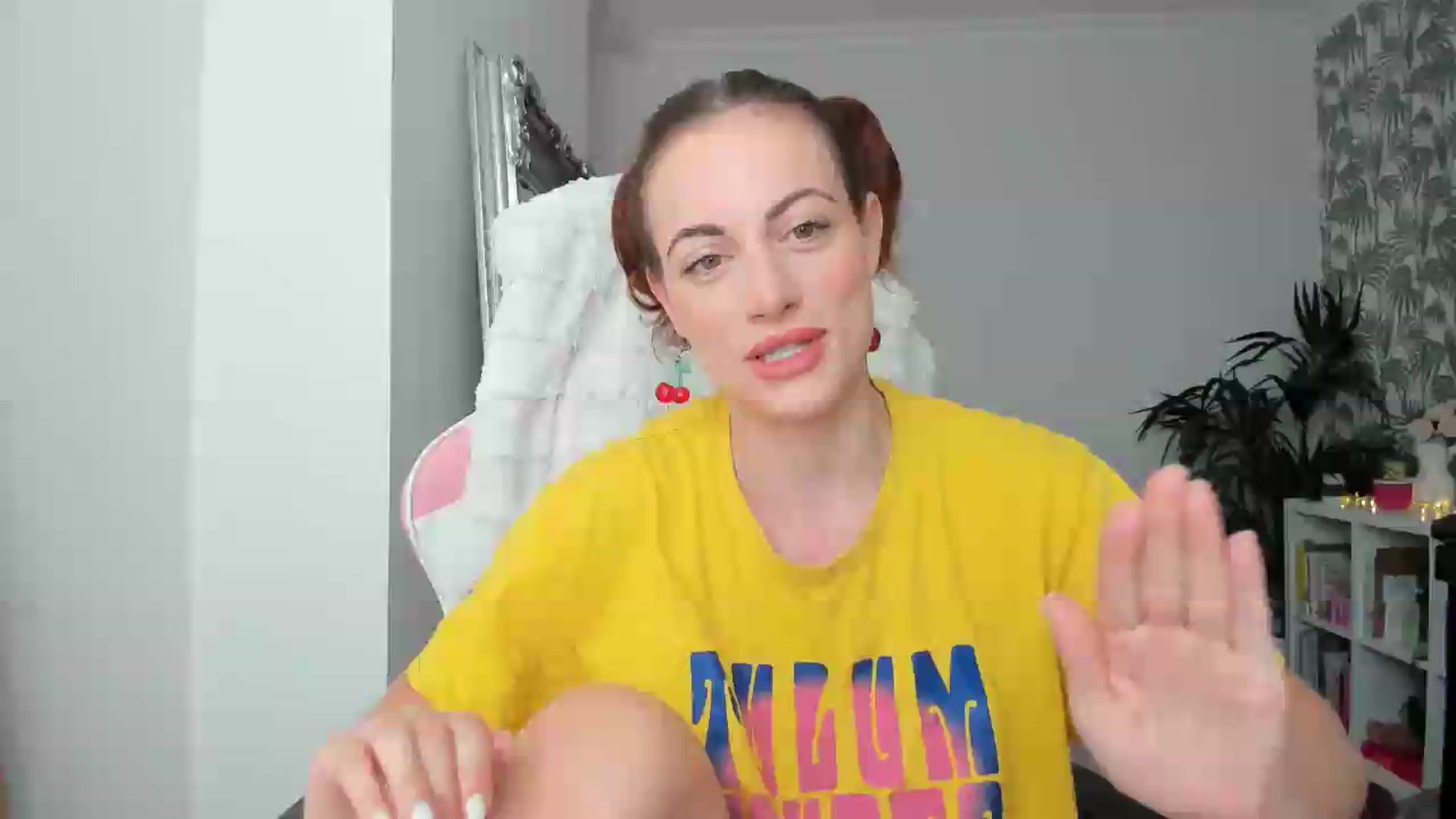 Gallery image thumbnail from jamiejones's myfreecams stream on, 08/09/2026, 17:42 image 1 of 20