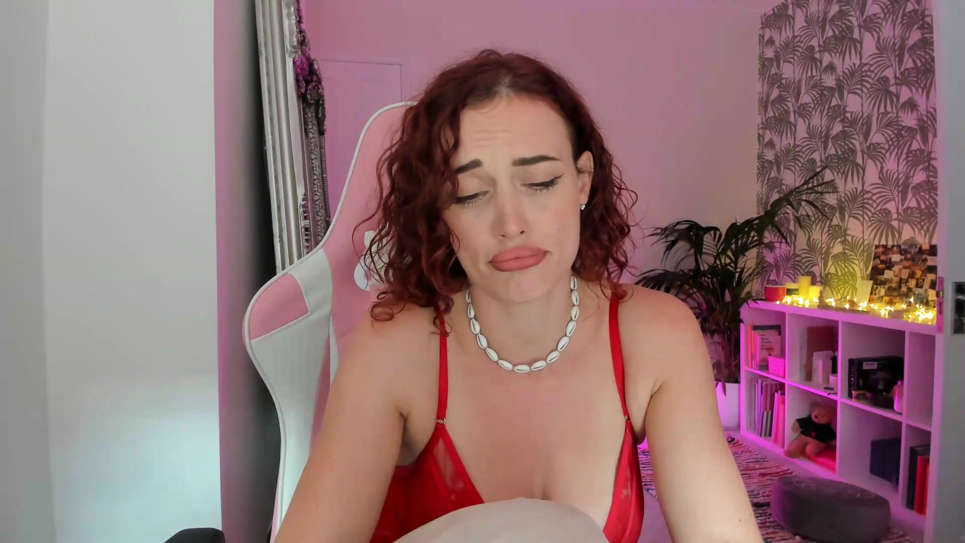 Gallery image thumbnail from jamiejones's myfreecams stream on, 09/05/2026, 13:46 image 6 of 20