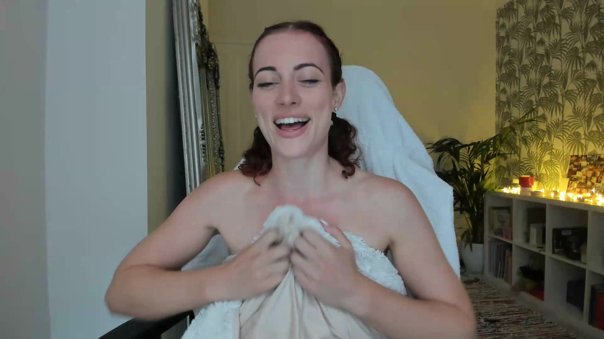 Gallery image thumbnail from jamiejones's myfreecams stream on, 09/13/2026, 17:02 image 18 of 20