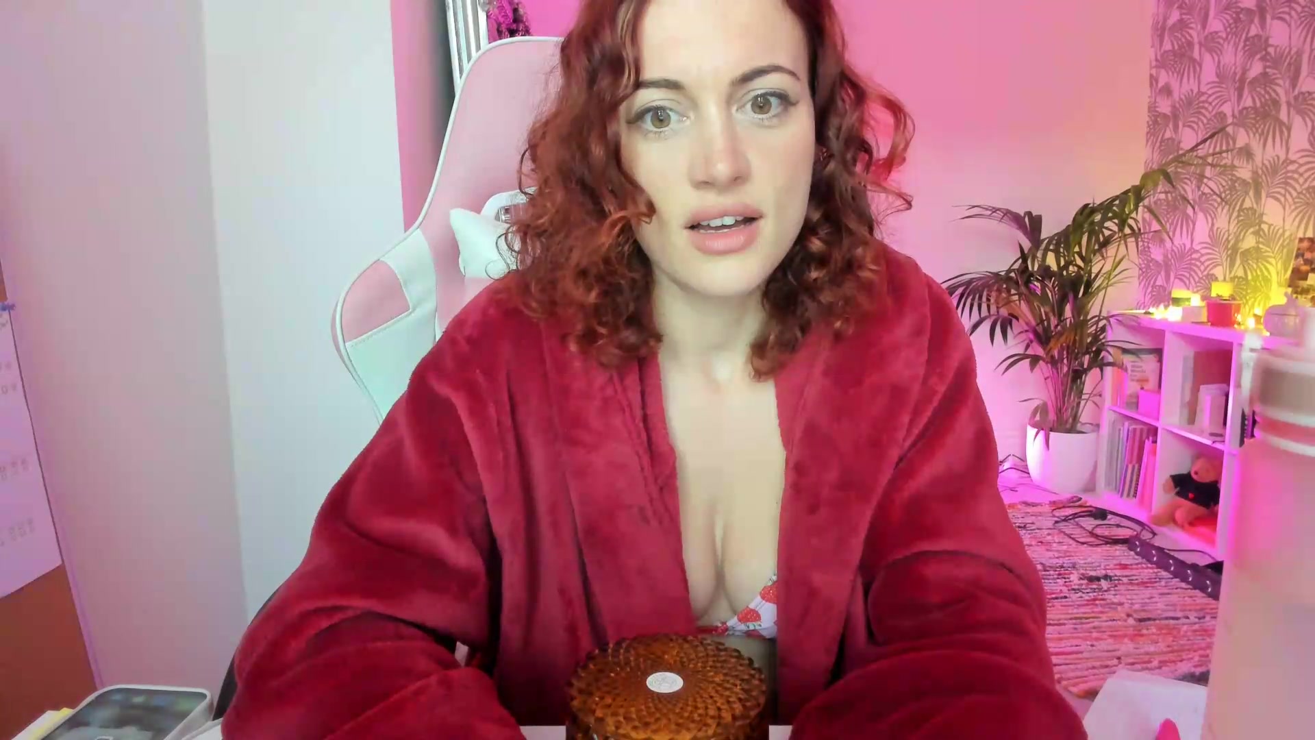 Gallery image thumbnail from jamiejones's myfreecams stream on, 09/20/2026, 17:56 image 15 of 20