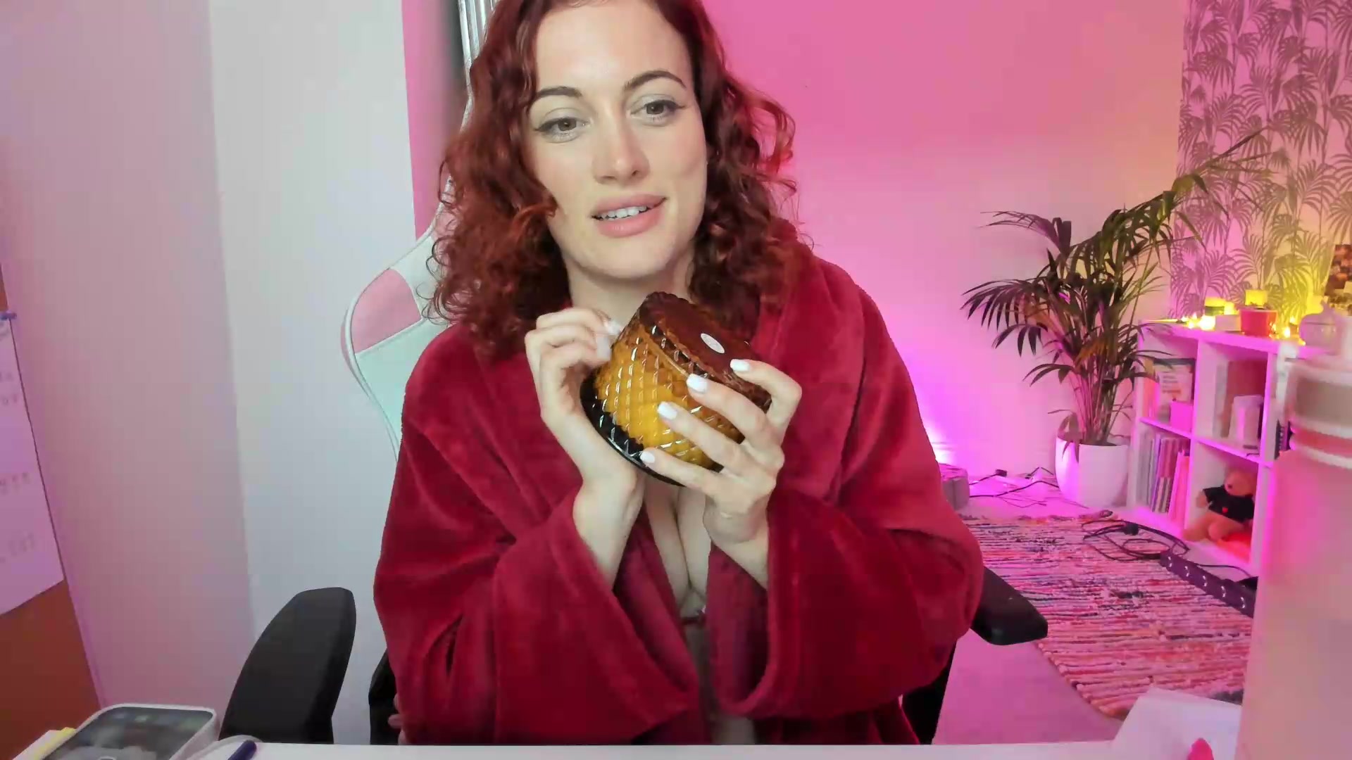 Gallery image thumbnail from jamiejones's myfreecams stream on, 09/20/2026, 17:56 image 13 of 20