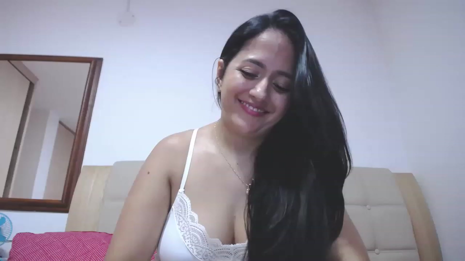 Gallery image thumbnail from jandylovee's myfreecams stream on, 05/30/2023, 23:02 image 4 of 20